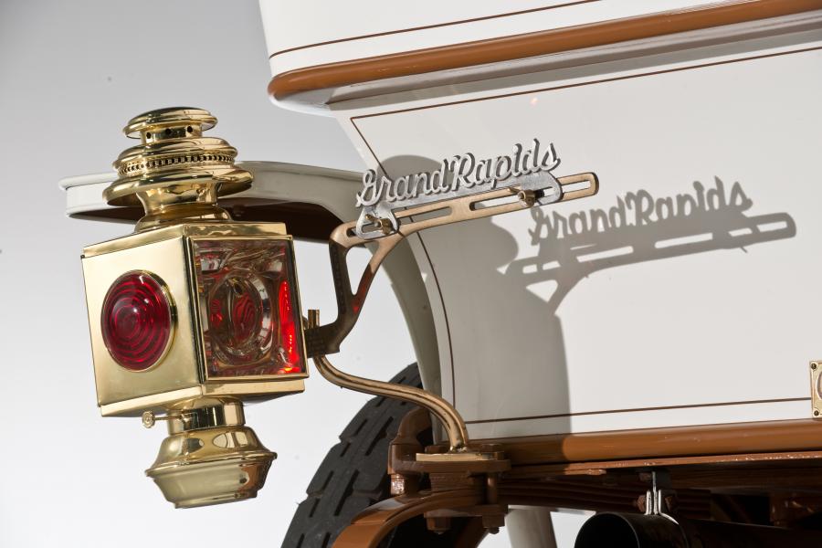 Детали экстерьера Austin Model 60 Touring 1909 года  (фото 12 из 18)
